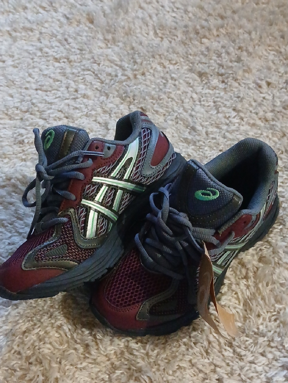 NWT ASICS - Picture 11 of 12
